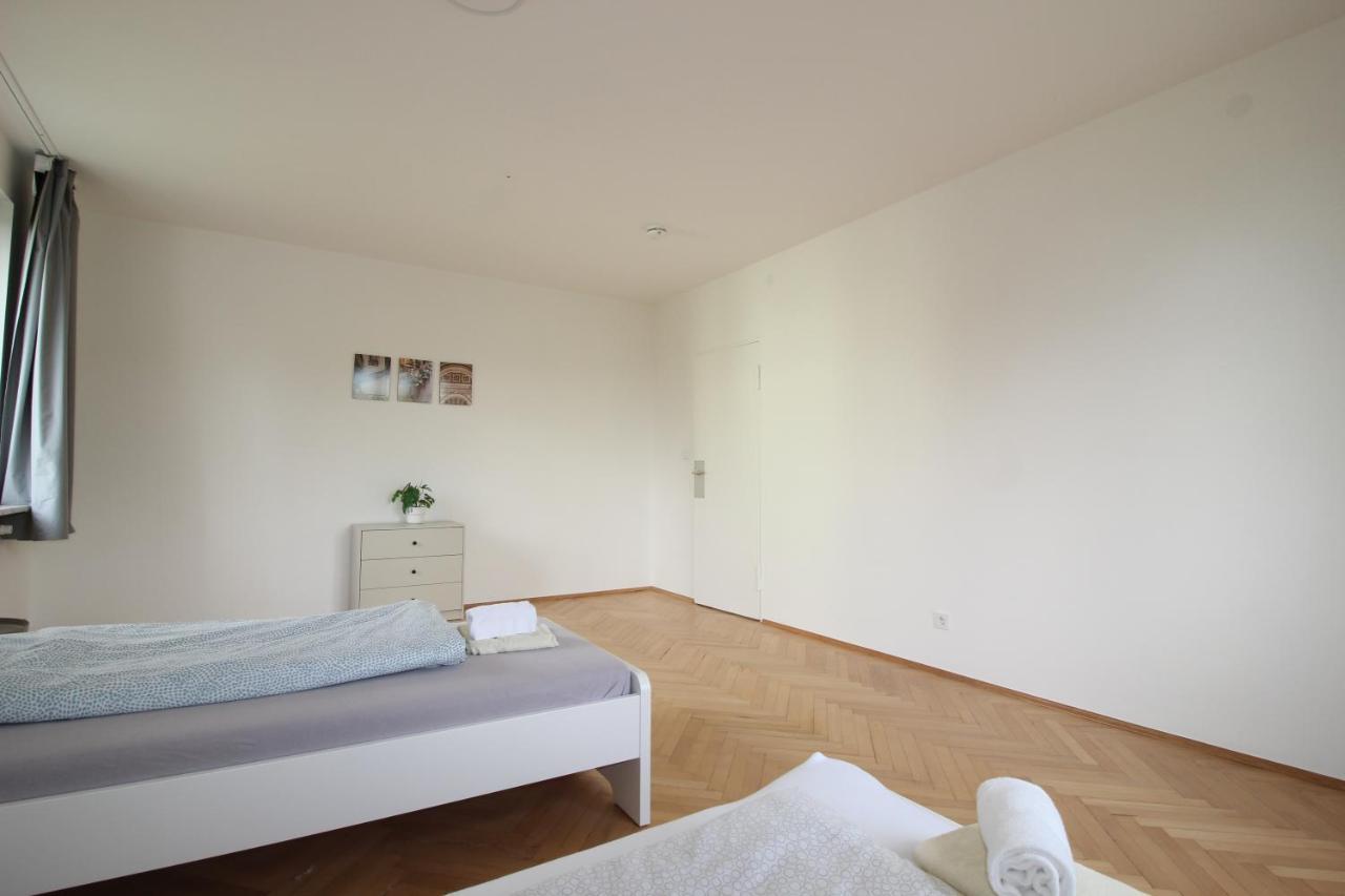 Apartmenthaus Kitzingen - Grosszuegige Wohnungen Fuer Je 6 Personen Mit Balkon 外观 照片