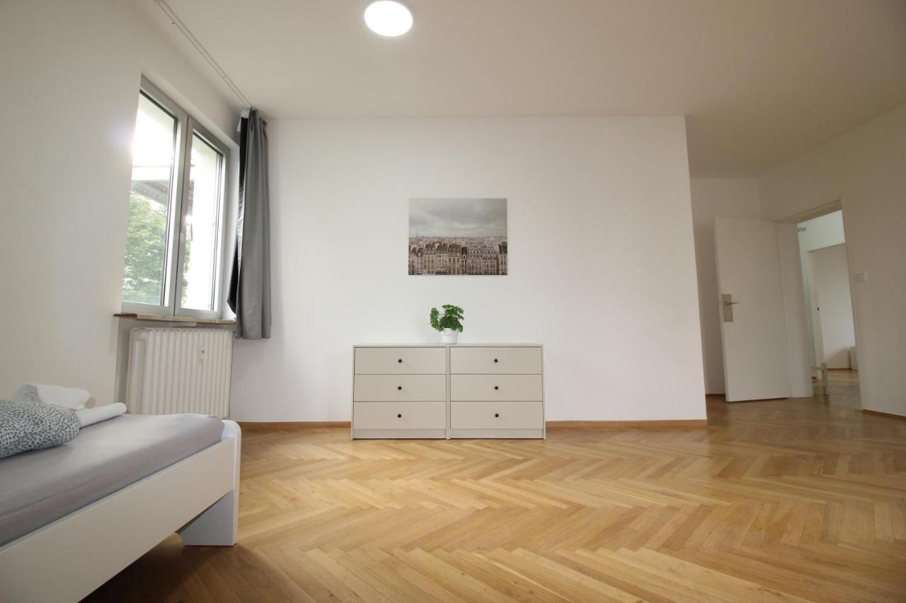 Apartmenthaus Kitzingen - Grosszuegige Wohnungen Fuer Je 6 Personen Mit Balkon 外观 照片