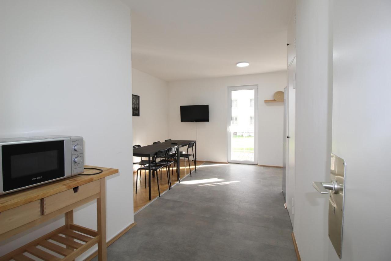 Apartmenthaus Kitzingen - Grosszuegige Wohnungen Fuer Je 6 Personen Mit Balkon 外观 照片