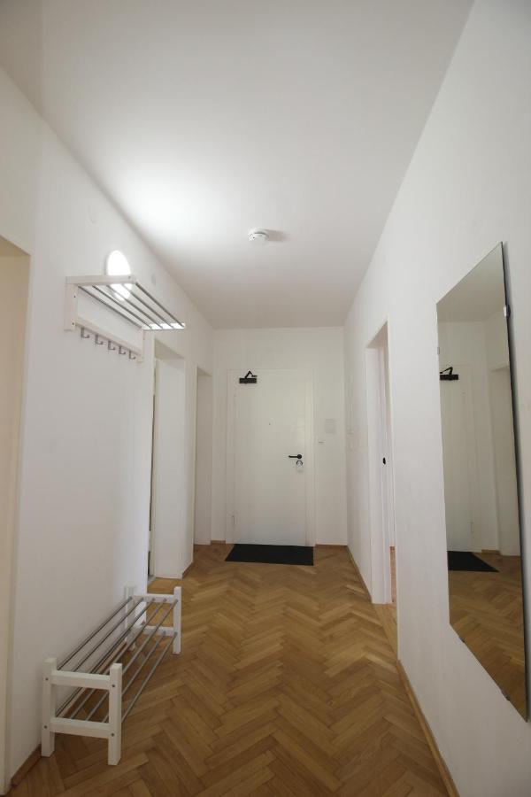 Apartmenthaus Kitzingen - Grosszuegige Wohnungen Fuer Je 6 Personen Mit Balkon 外观 照片